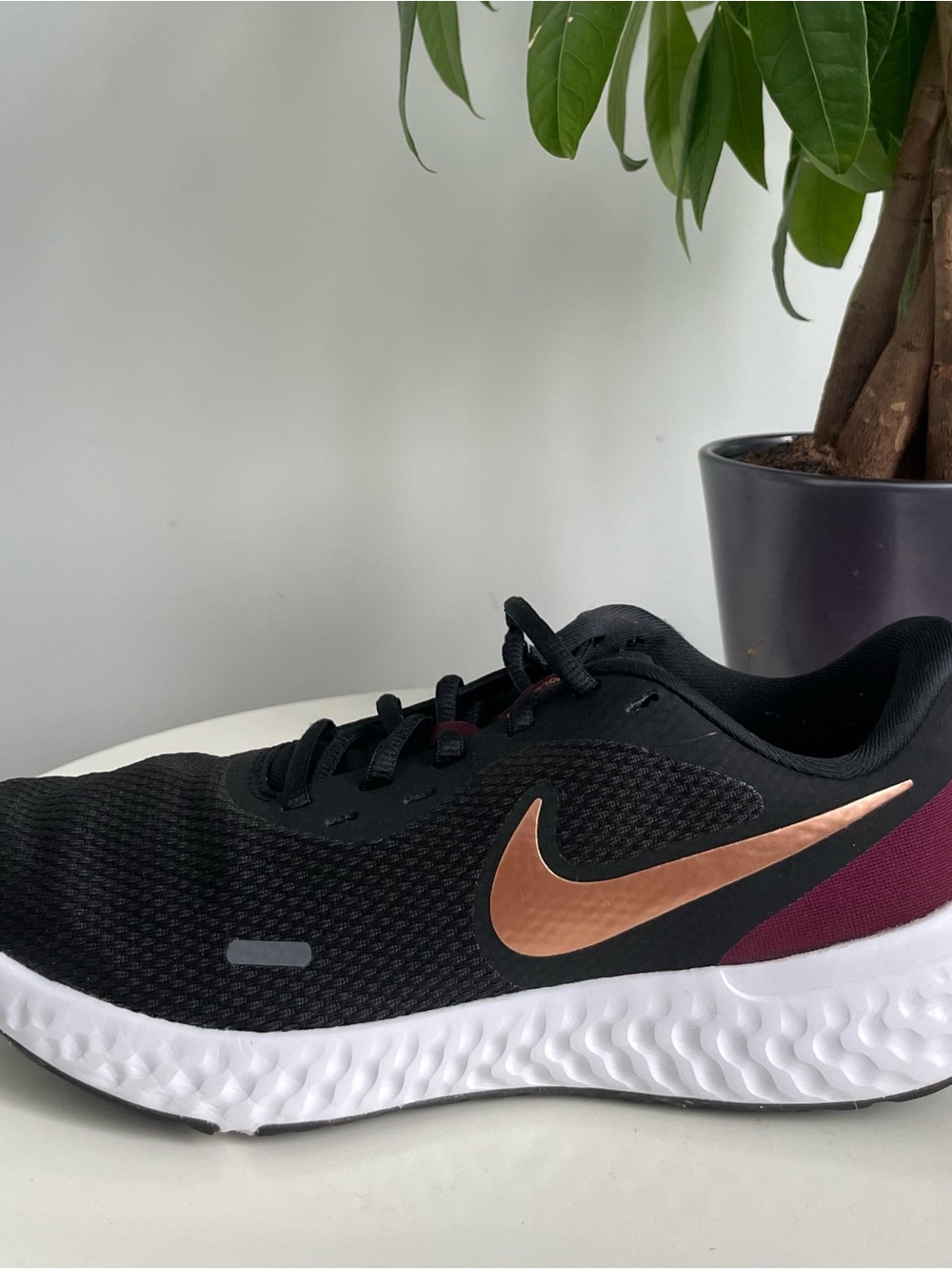 Women Size 8 Nike Revolution 5 Running Shoes Sneakers Black Maroon Copper